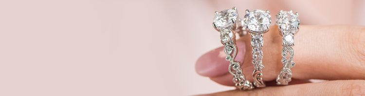 DIAMOND ENGAGEMENT RING