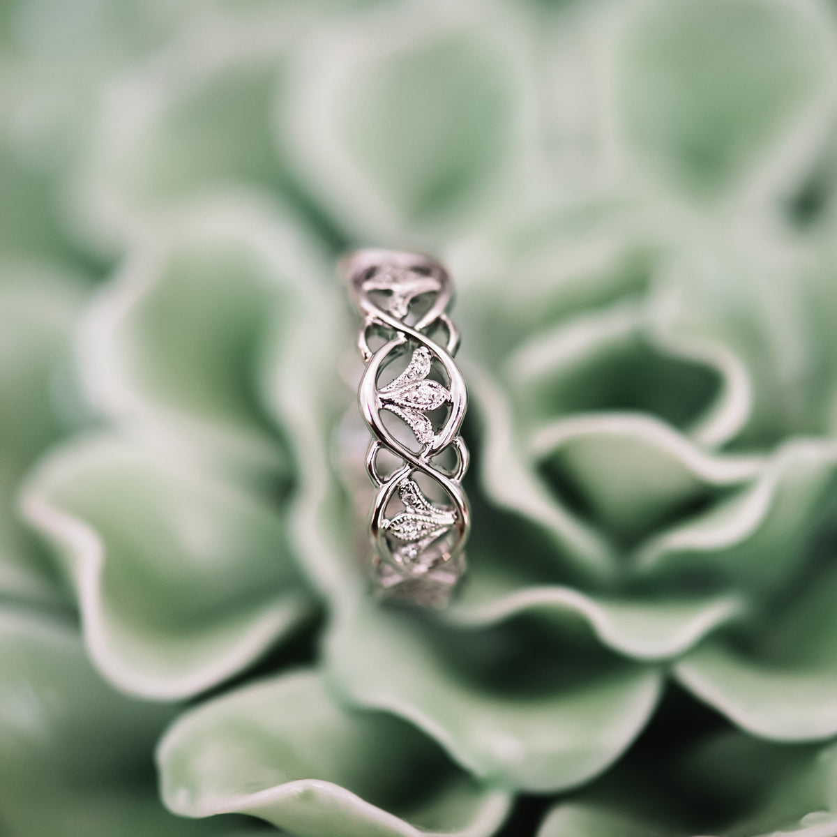 Two Tone Fleur De Lis Fashion Wedding Band – Kirk Kara