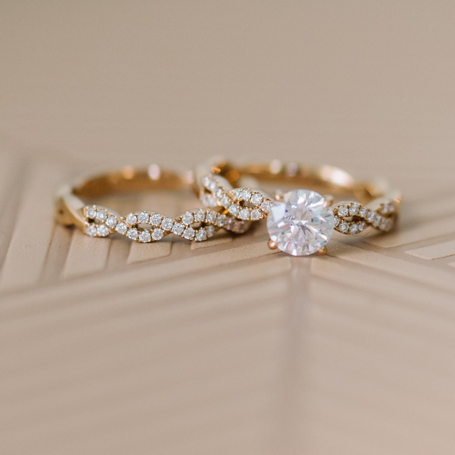 lab grown diamond engagement rings