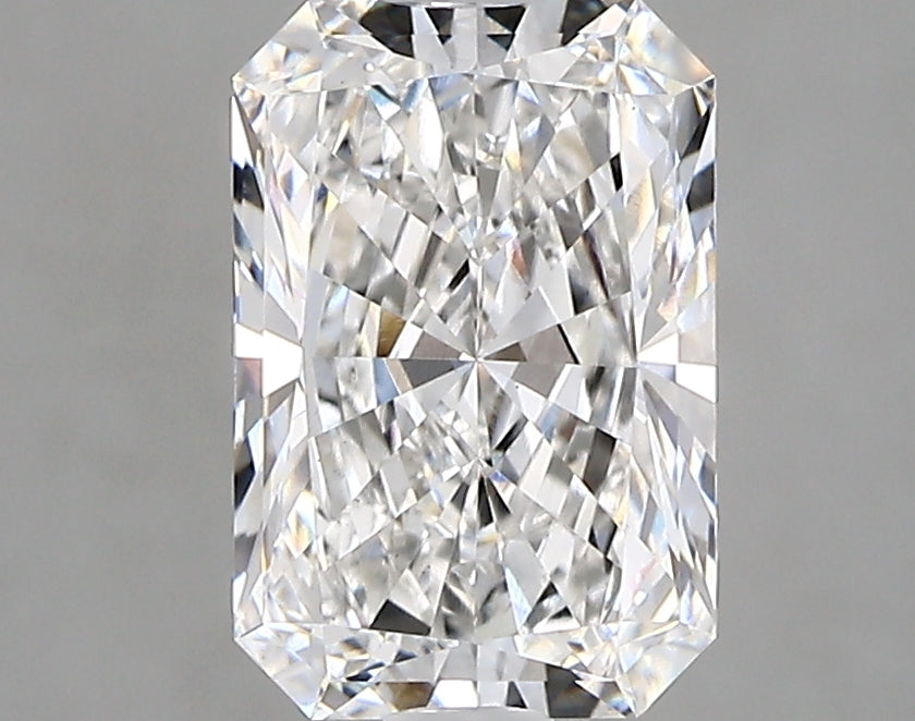 2.23 Carat Radiant IGI Labgrown Diamond, With Certificate ID 579377810