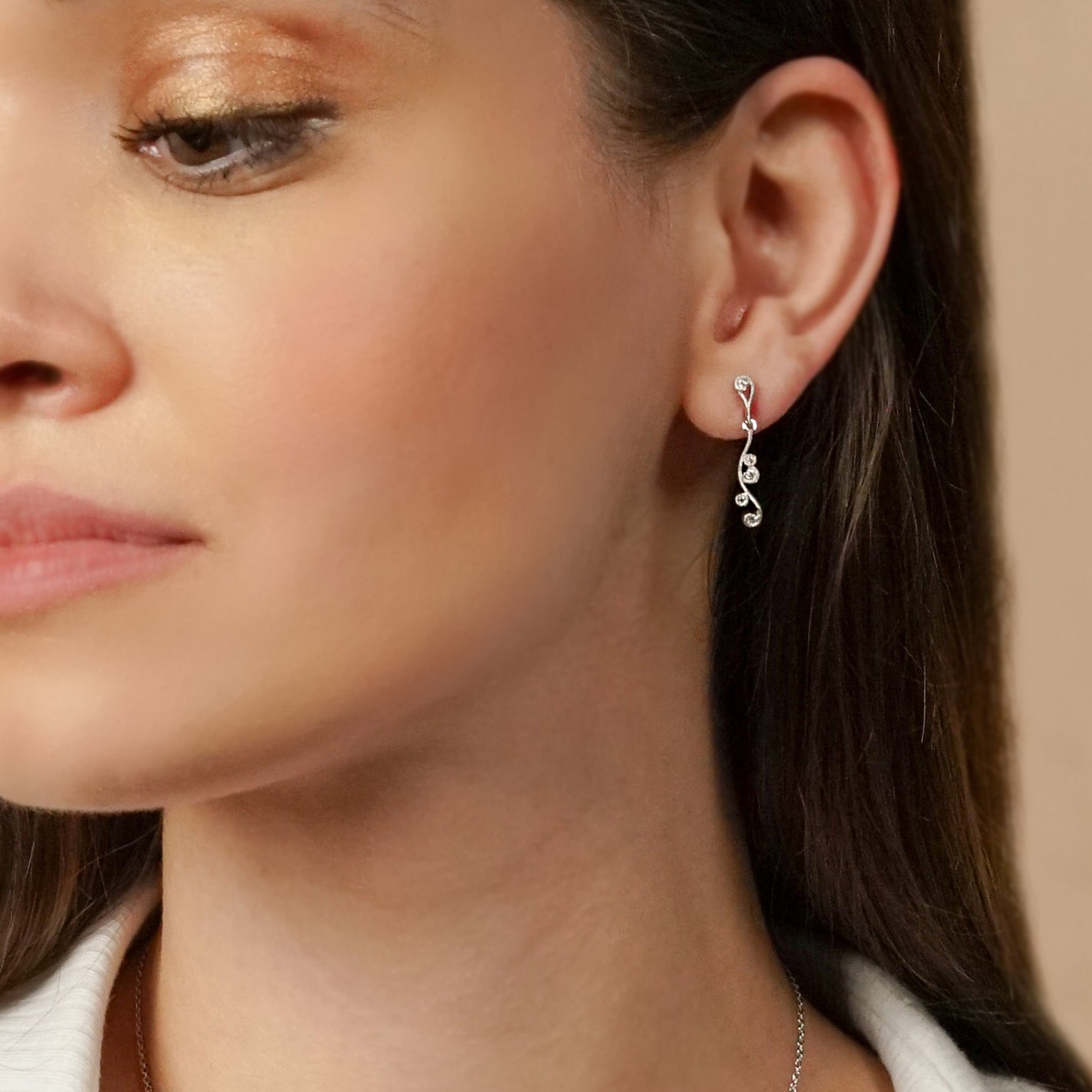Artistic Lace Diamond Drop Milgrain Earrings